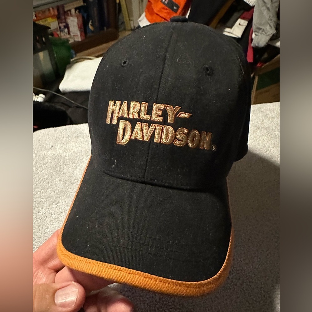 VINTAGE HARLEY DAVIDSON EMBROIDERED LOGO TRUCKER  HAT Orange blk